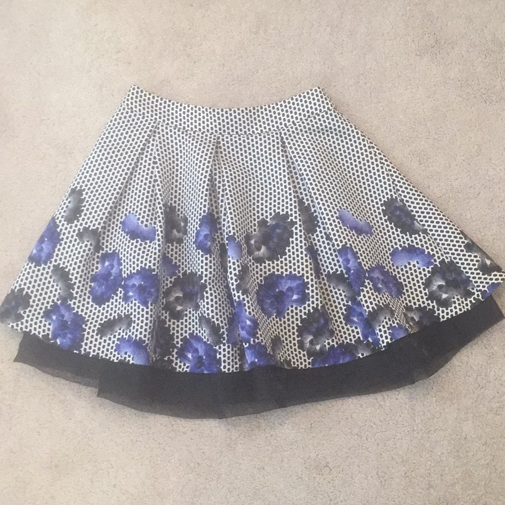 {Express} Elegant Pattern Skirt